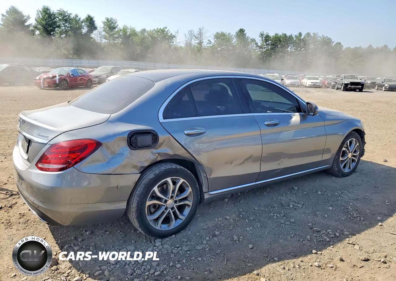 2015 Mercedes-Benz C 300 4Matic VIN:55SWF4KB8FU022299 - 3