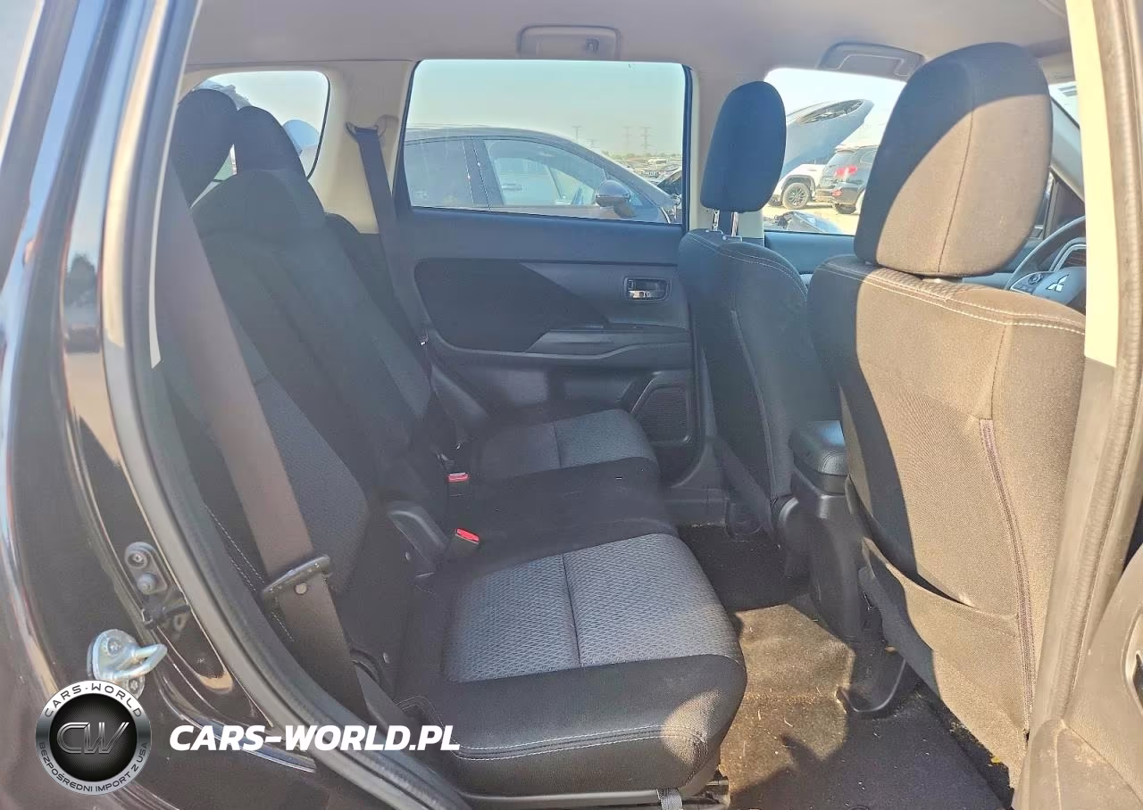 2018 Mitsubishi Outlander Se VIN:JA4AZ3A30JZ052174 - 10