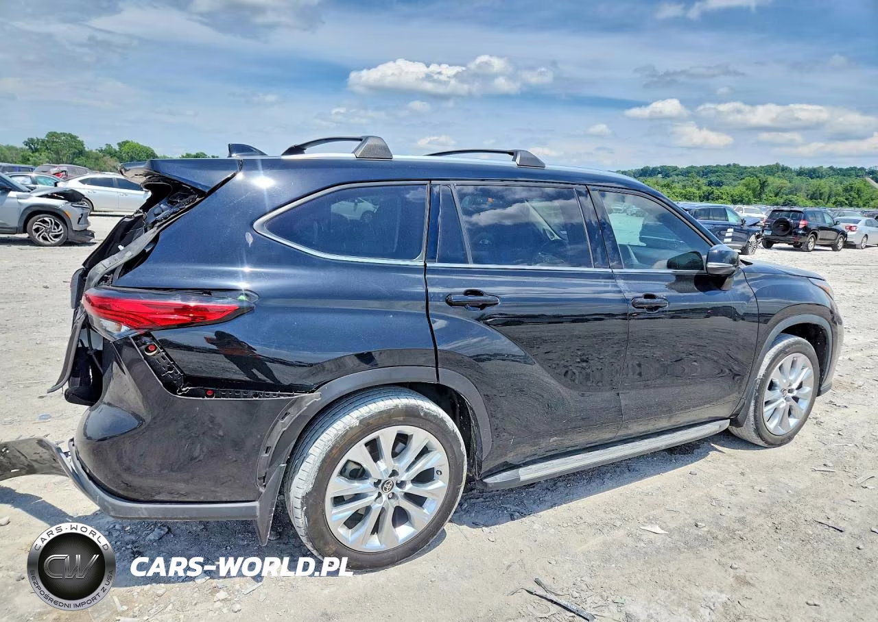 2023 Toyota Highlander Limited VIN:5TDKDRAH1PS043386 - 3