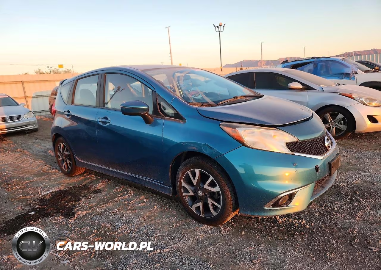 2015 Nissan Versa Note Sr VIN:3N1CE2CP0FL357860 - 4