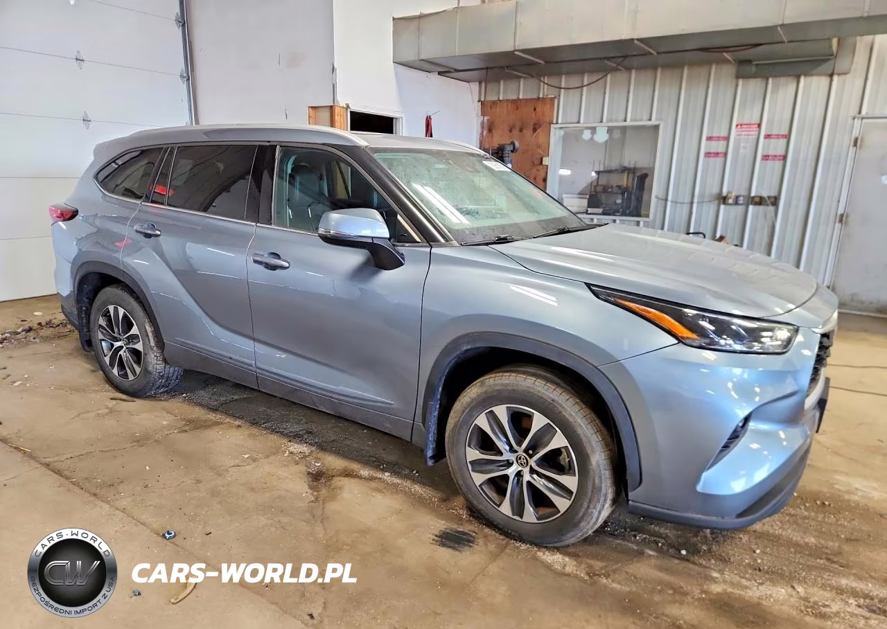 2022 Toyota Highlander Xle VIN:5TDGZRBH0NS197901 - 4