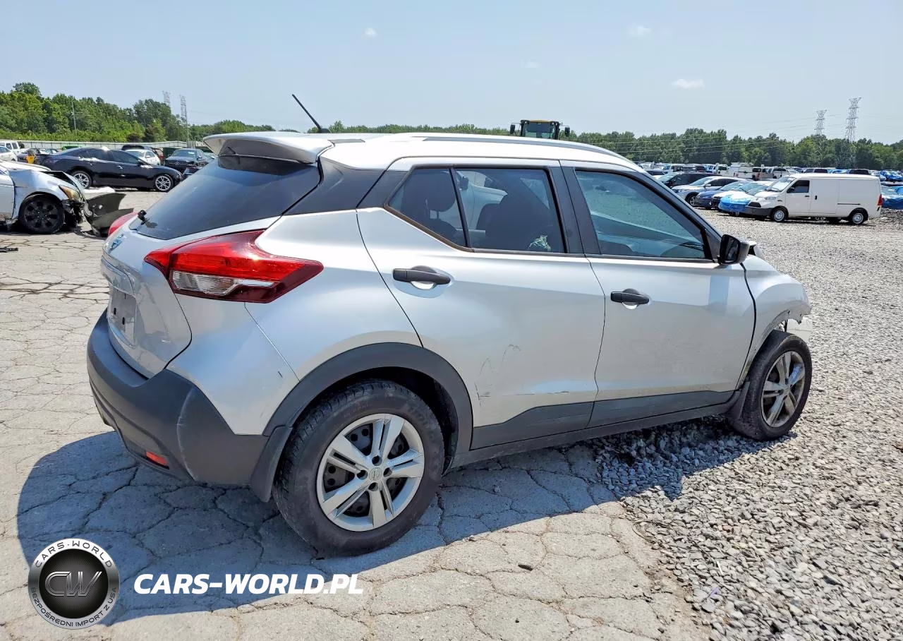 2018 Nissan Kicks S VIN:3N1CP5CU7JL530929 - 3