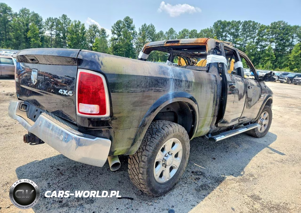 2016 Ram 2500 Laramie VIN:3C6UR5FL1GG109070 - 3
