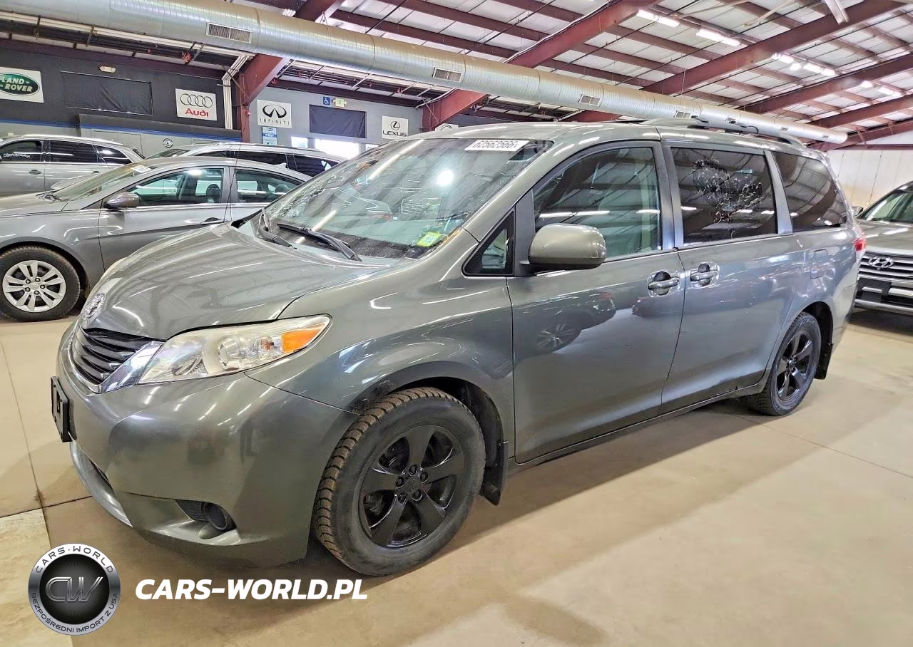 2012 Toyota Sienna Le