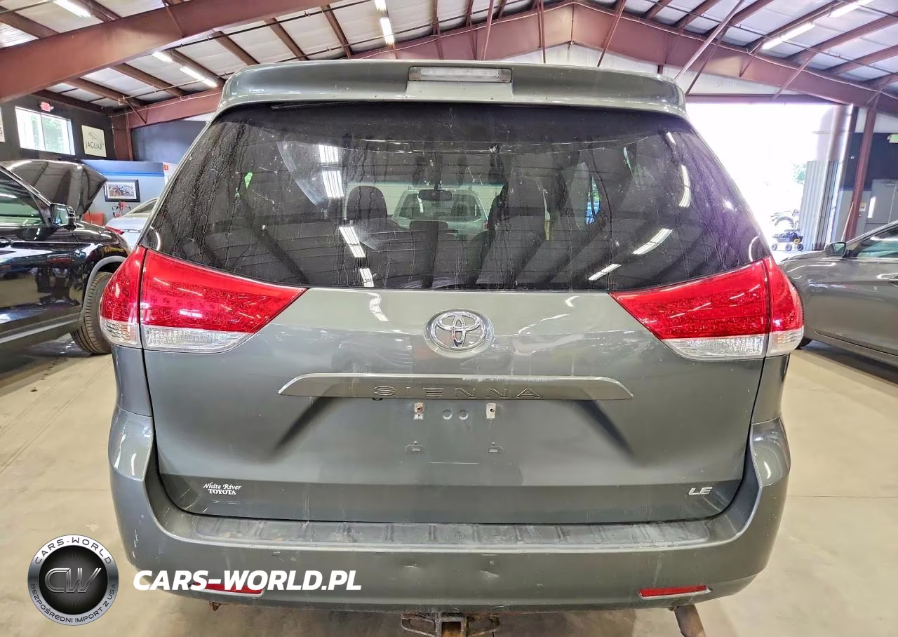 2012 Toyota Sienna Le VIN:5TDKK3DC2CS277811 - 6