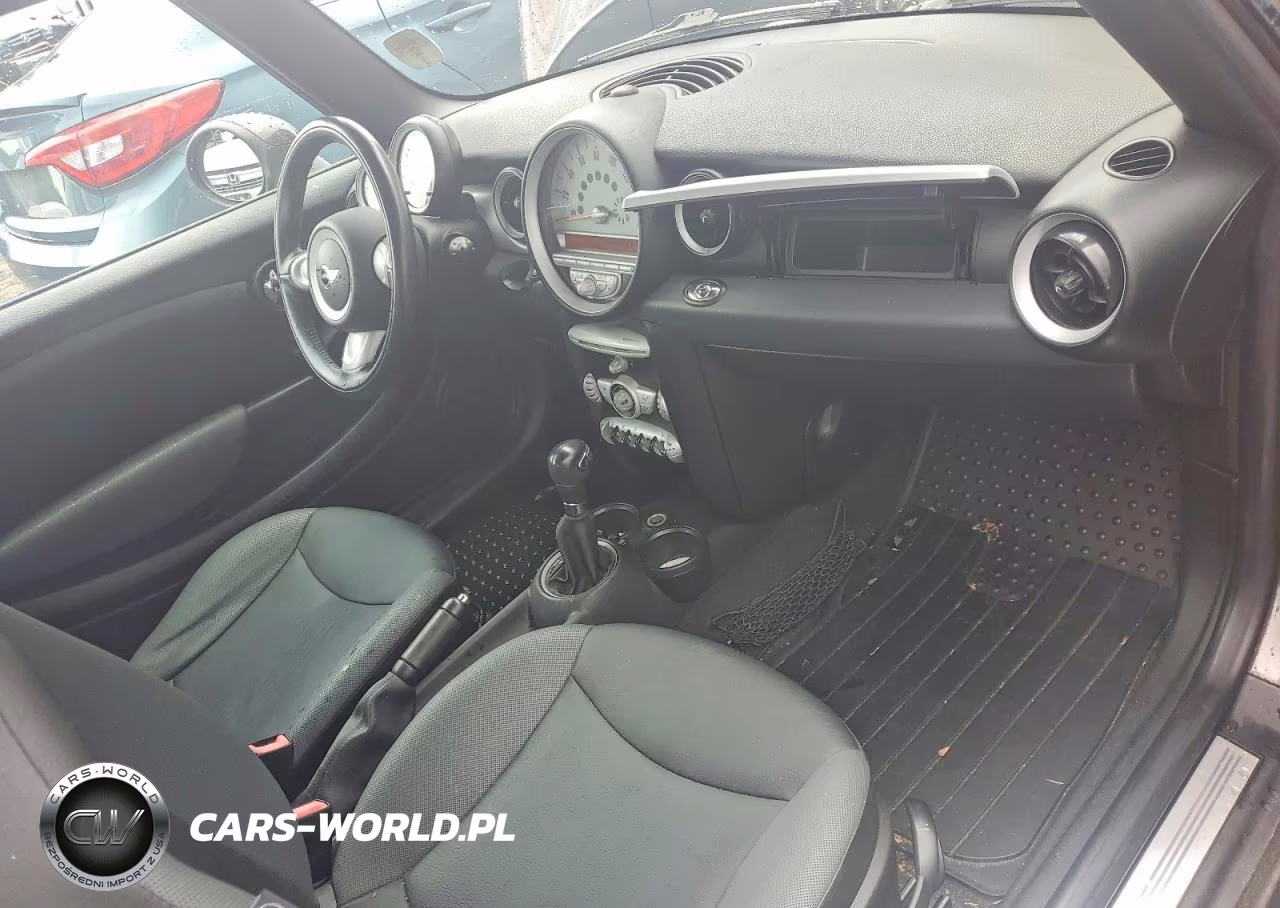 2009 Mini Cooper VIN:WMWMR33539TU96615 - 8