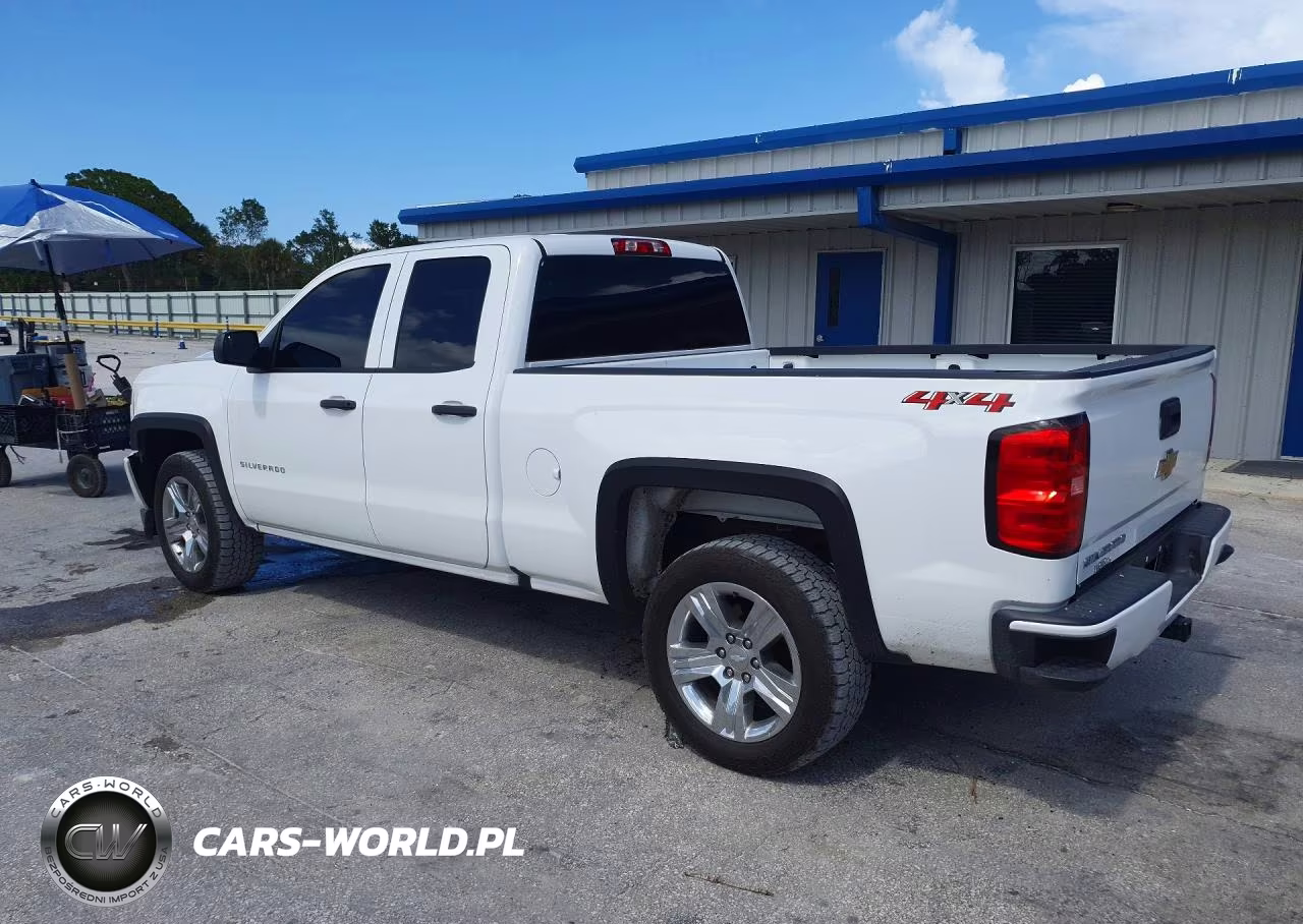 2018 Chevrolet Silverado K1500 Custom VIN:1GCVKPEH8JZ206736 - 2