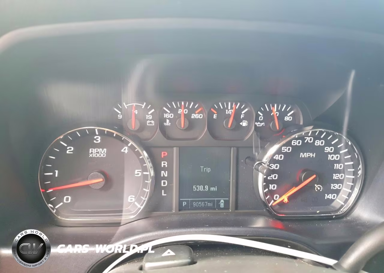 2018 Chevrolet Silverado K1500 Custom VIN:1GCVKPEH8JZ206736 - 9