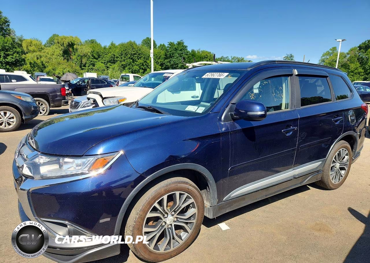 2016 Mitsubishi Outlander Se – zdjęcie 1 z 13