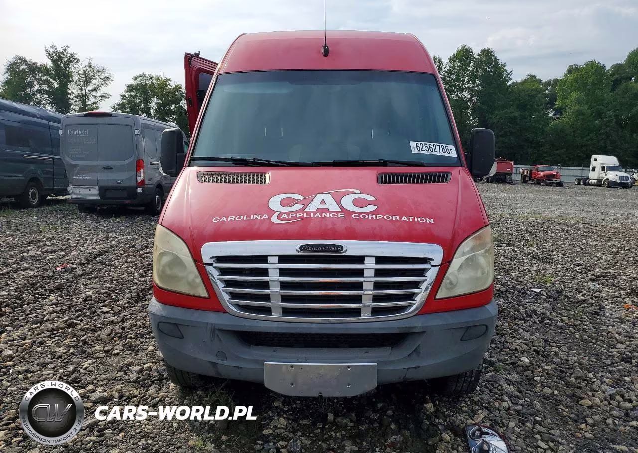 2010 Freightliner Sprinter 2500 Delivery Van VIN:WDYPE8CCXA5471358 - 5