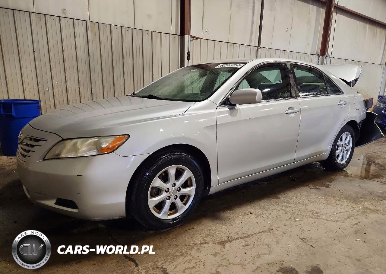 2009 Toyota Camry Le V6 – zdjęcie 1 z 12