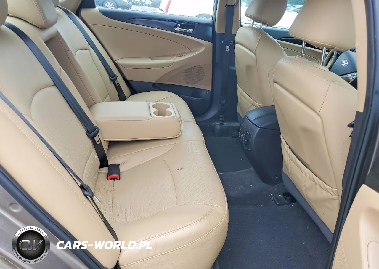2016 Hyun Sonata VIN:5NPEC4AC1EH934367 - 10