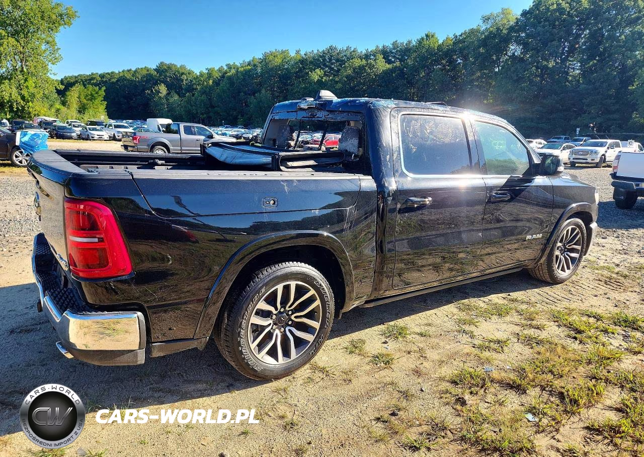 2026 Ram 1500 Limited VIN:1C6SRFHP2TN218846 - 3