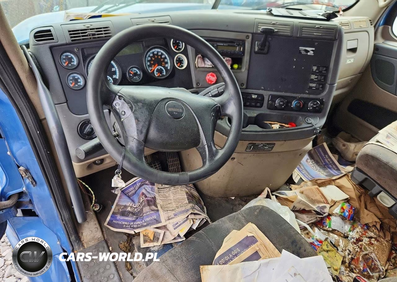 2016 Freightliner Cascadia 125 VIN:3AKJGLDR0GSGZ1193 - 8