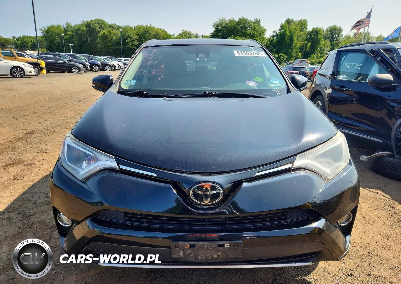 2018 Toyota Rav4 Xle VIN:2T3RFREV6JW803195 - 5