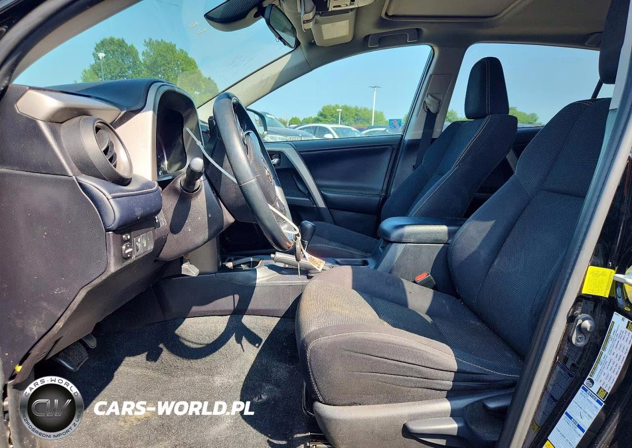 2018 Toyota Rav4 Xle VIN:2T3RFREV6JW803195 - 7