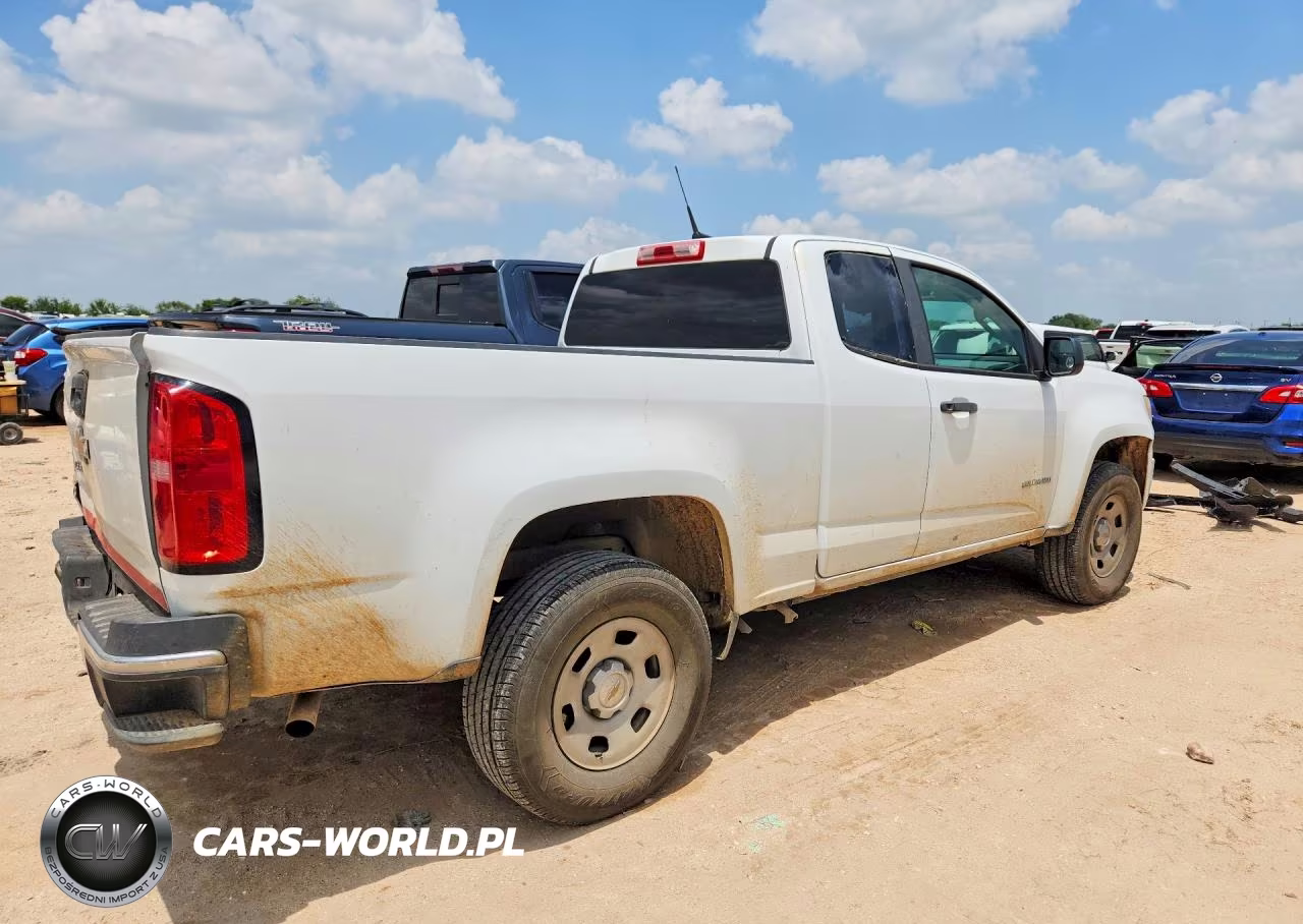 2018 Chevrolet Colorado VIN:1GCHSBEA6J1142309 - 3