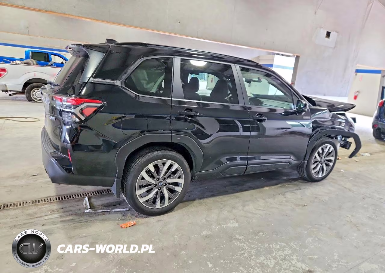 2025 Subaru Forester Touring VIN:JF2SLSTDXSH451713 - 3