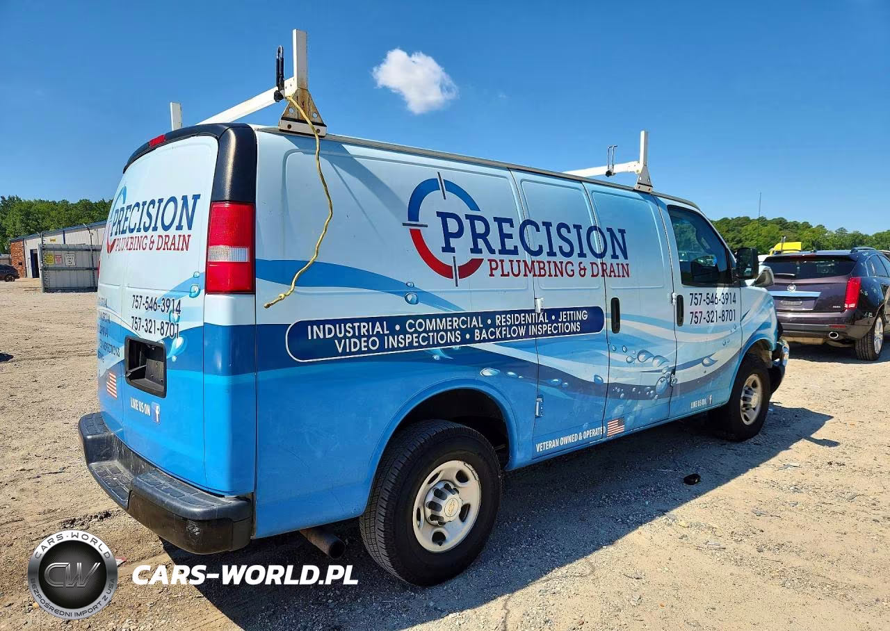 2020 Chevrolet Express G2500 VIN:1GCWGAFP0L1243399 - 3