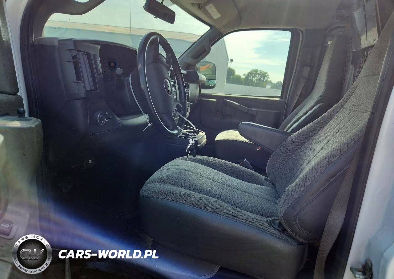 2020 GMC Savana G2500 VIN:1GTW7AFG6L1140598 - 7