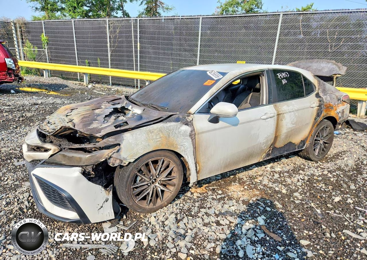 2022 Toyota Camry Se – zdjęcie 1 z 12