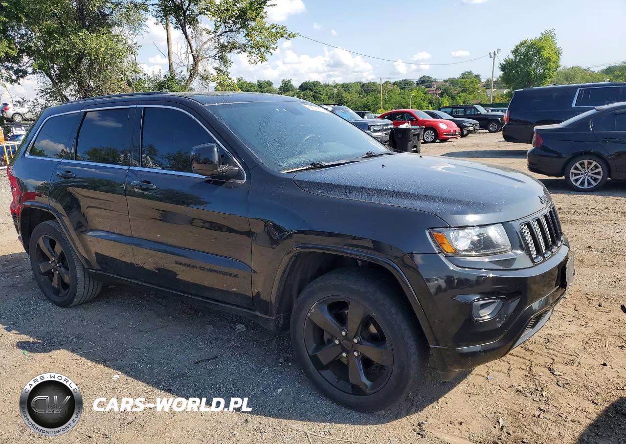 2015 Jeep Grand Cherokee Laredo VIN:1C4RJFAG6FC227140 - 4