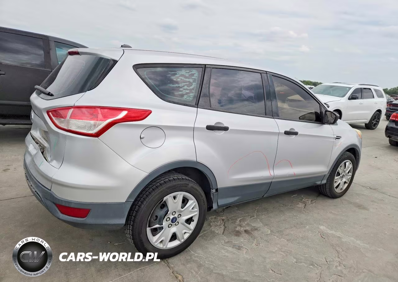 2013 Ford Escape S VIN:1FMCU0F70DUB45880 - 3