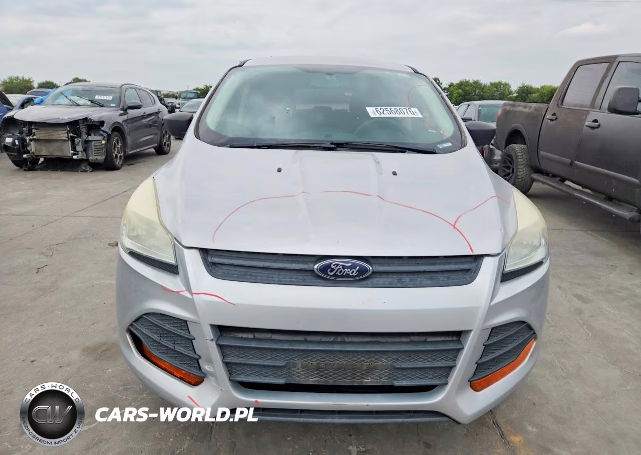 2013 Ford Escape S VIN:1FMCU0F70DUB45880 - 5