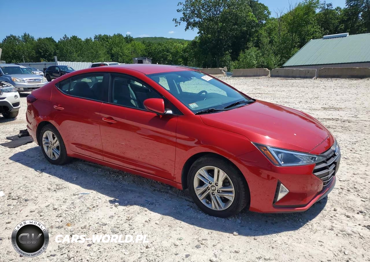 2019 Hyundai Elantra Se VIN:5NPD84LF8KH470302 - 4