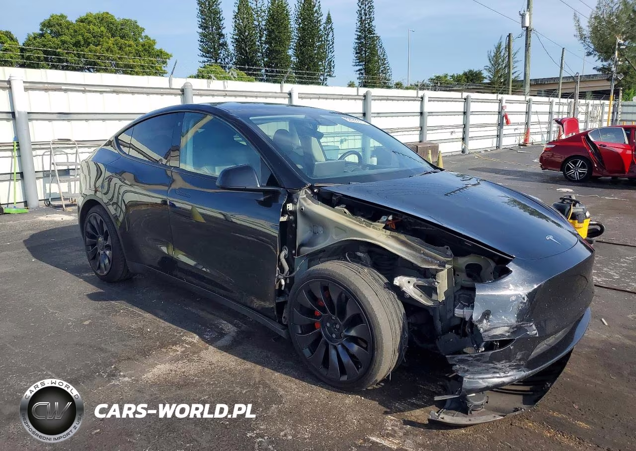 2022 Tesla Model Y VIN:7SAYGDEF0NF392251 - 4