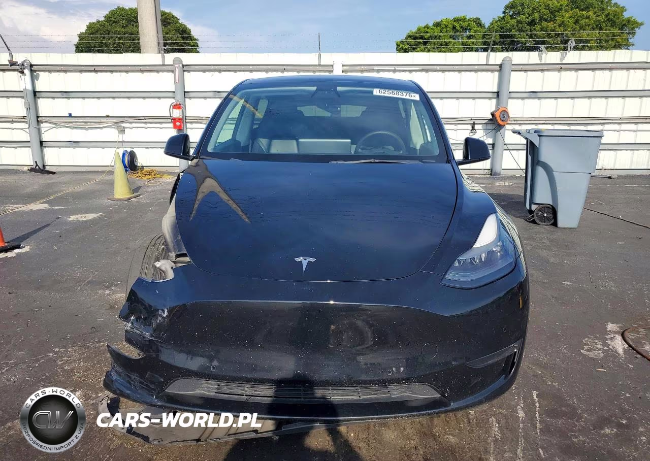 2022 Tesla Model Y VIN:7SAYGDEF0NF392251 - 5