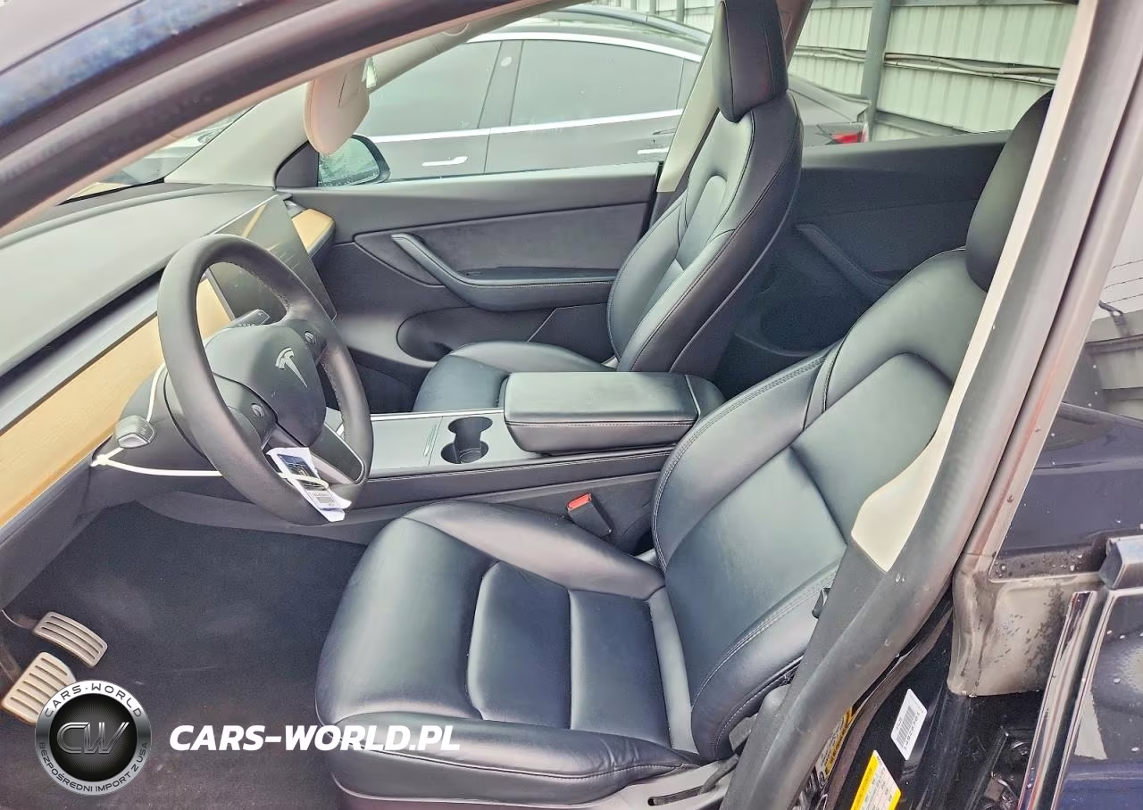 2022 Tesla Model Y VIN:7SAYGDEF0NF392251 - 7
