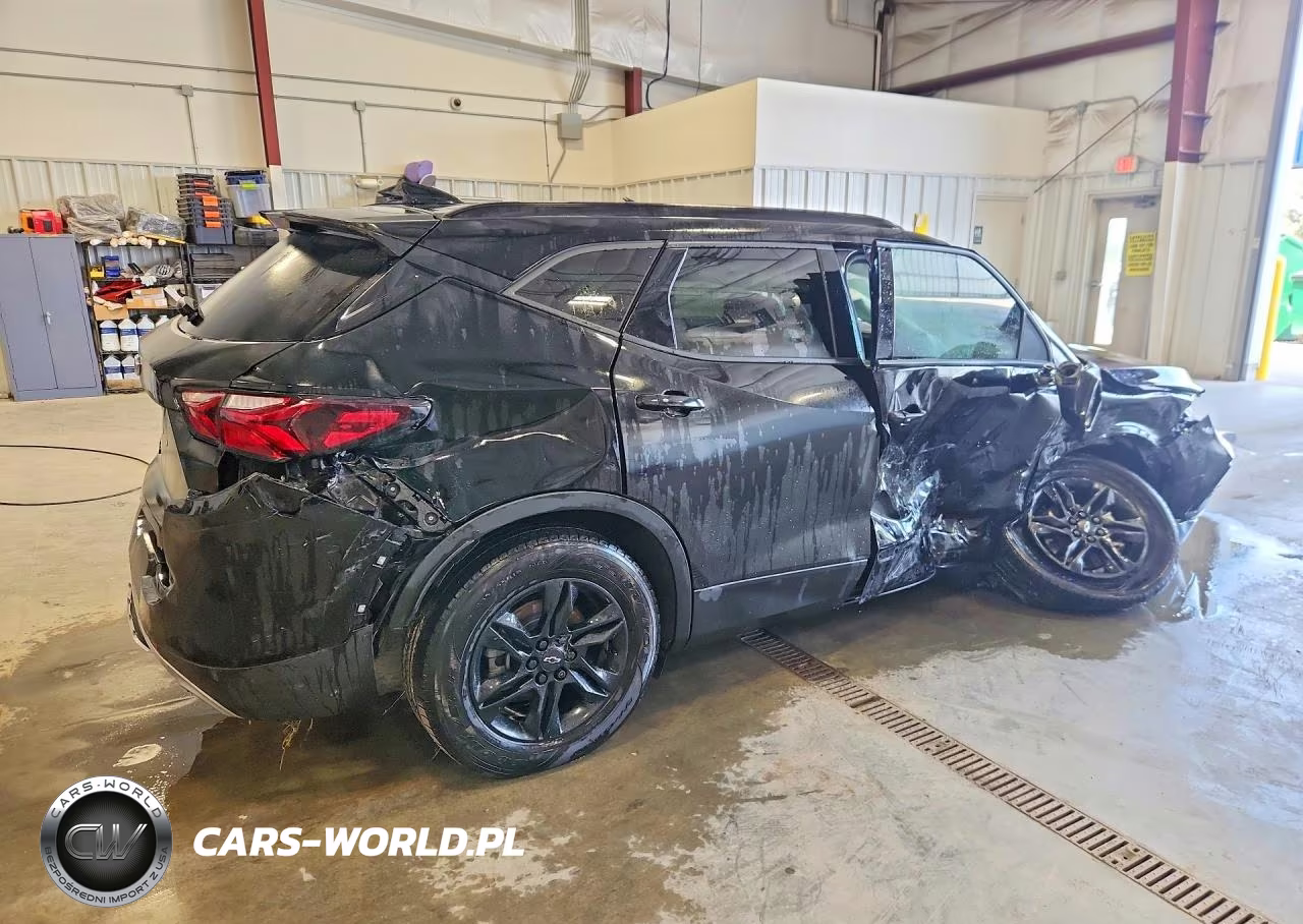 2022 Chevrolet Blazer 2Lt VIN:3GNKBHR43NS116050 - 3