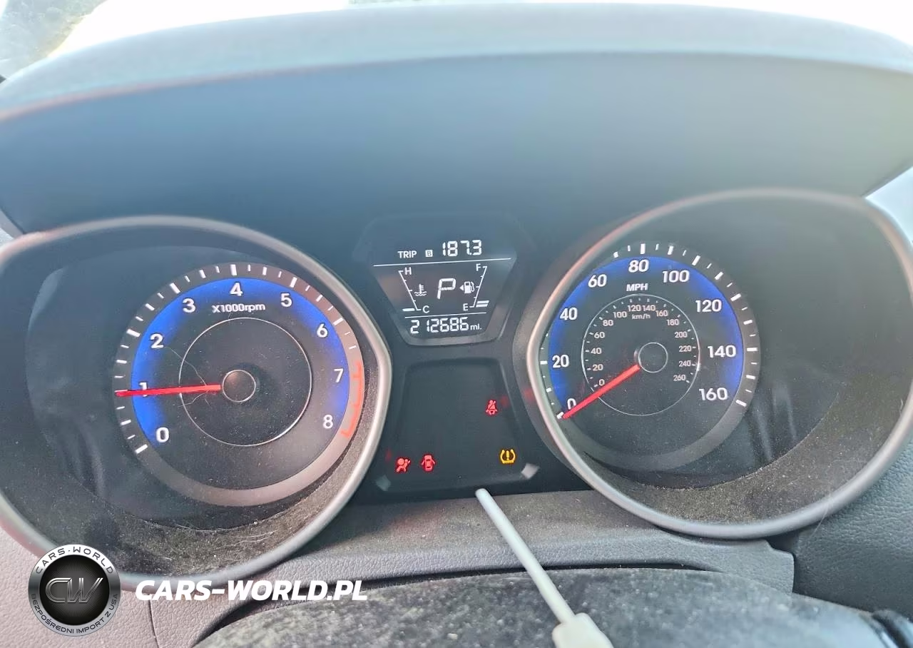 HYUNDAI ELANTRA VIN:KMHDH4AE4FU303016 - 9