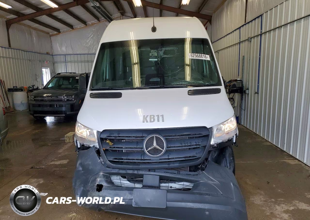 2025 Mercedes-Benz Sprinter 2500 Delivery Van VIN:W1Y4NCHY6ST214308 - 5