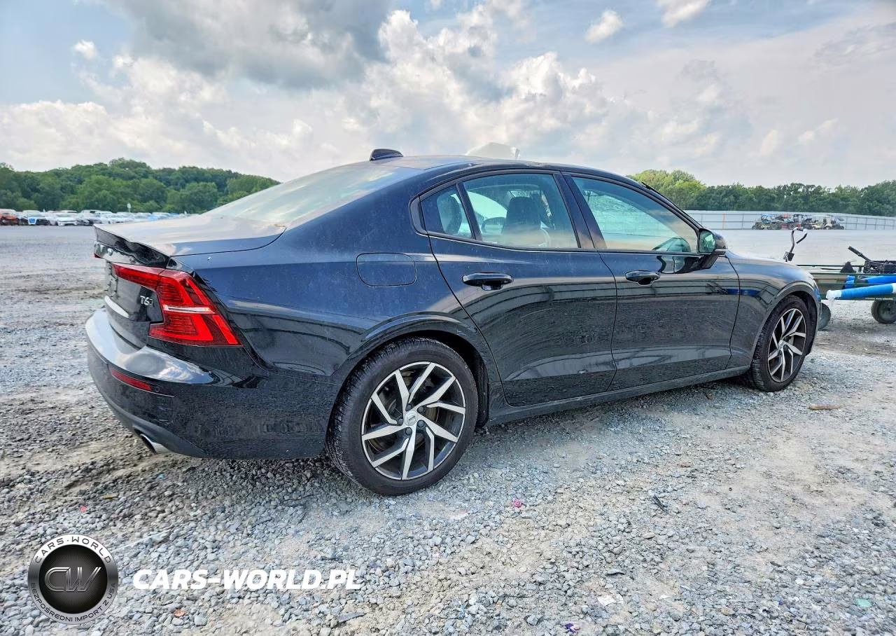 2019 Volvo S60 T6 Momentum VIN:7JRA22TK5KG016746 - 3