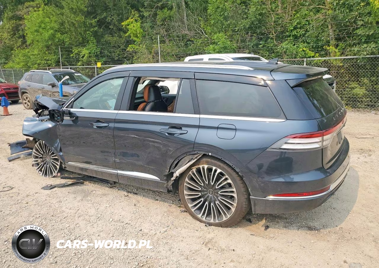 2023 Lincoln Aviator Black Label VIN:5LM5J9XC7PGL21518 - 2