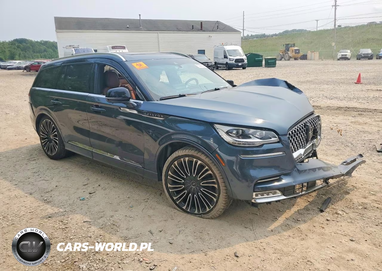 2023 Lincoln Aviator Black Label VIN:5LM5J9XC7PGL21518 - 4