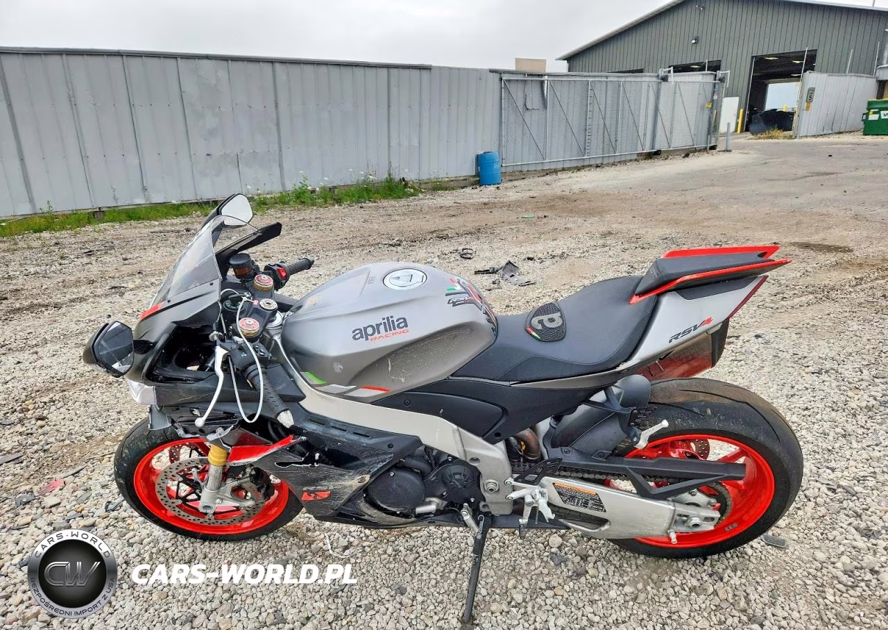 2024 Aprilia Rsv4 1100 VIN:ZD4KYUA08RS001135 - 3