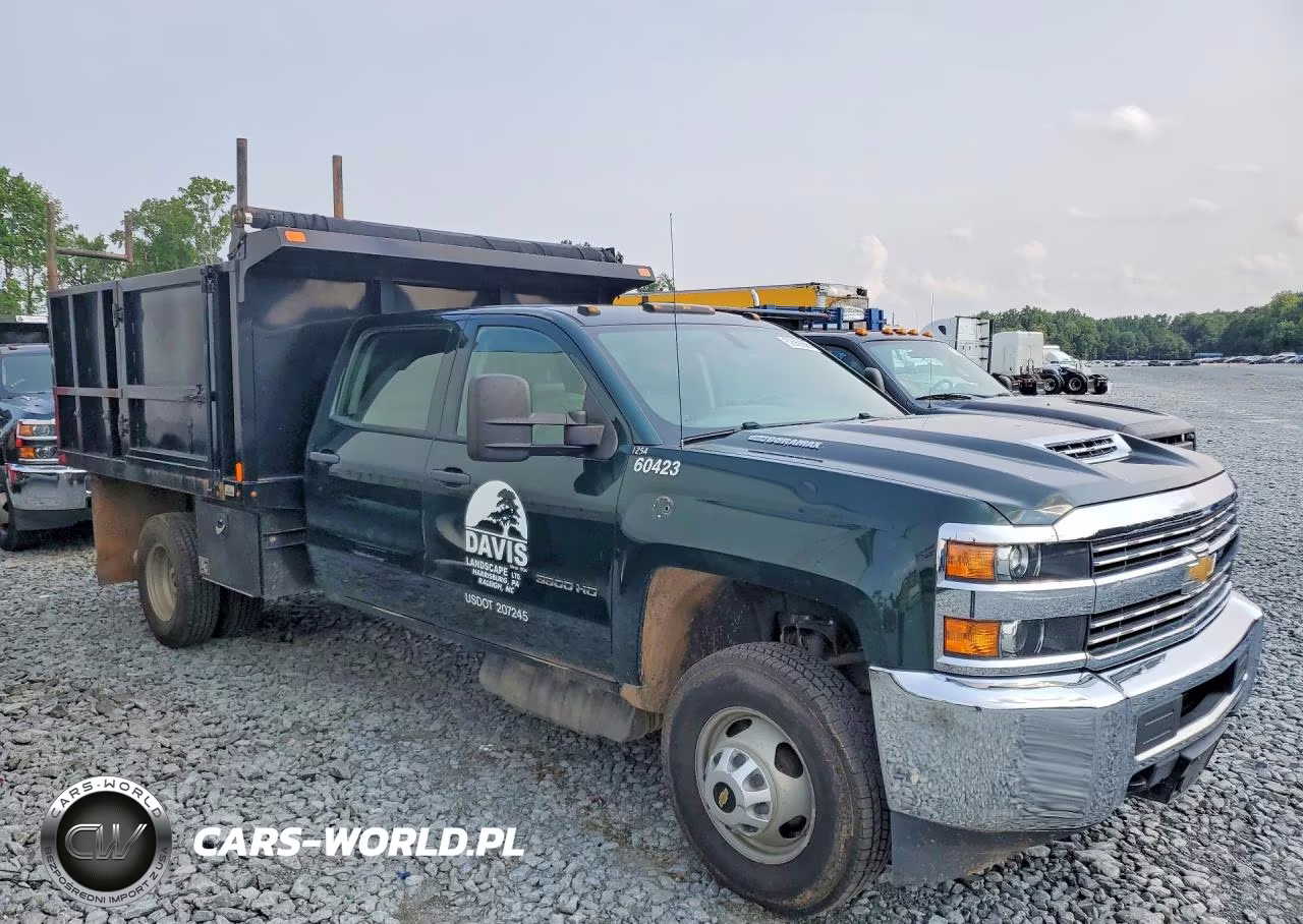 2017 Chevrolet Silverado Dump Truck VIN:1GB4CYCY5HF204234 - 4