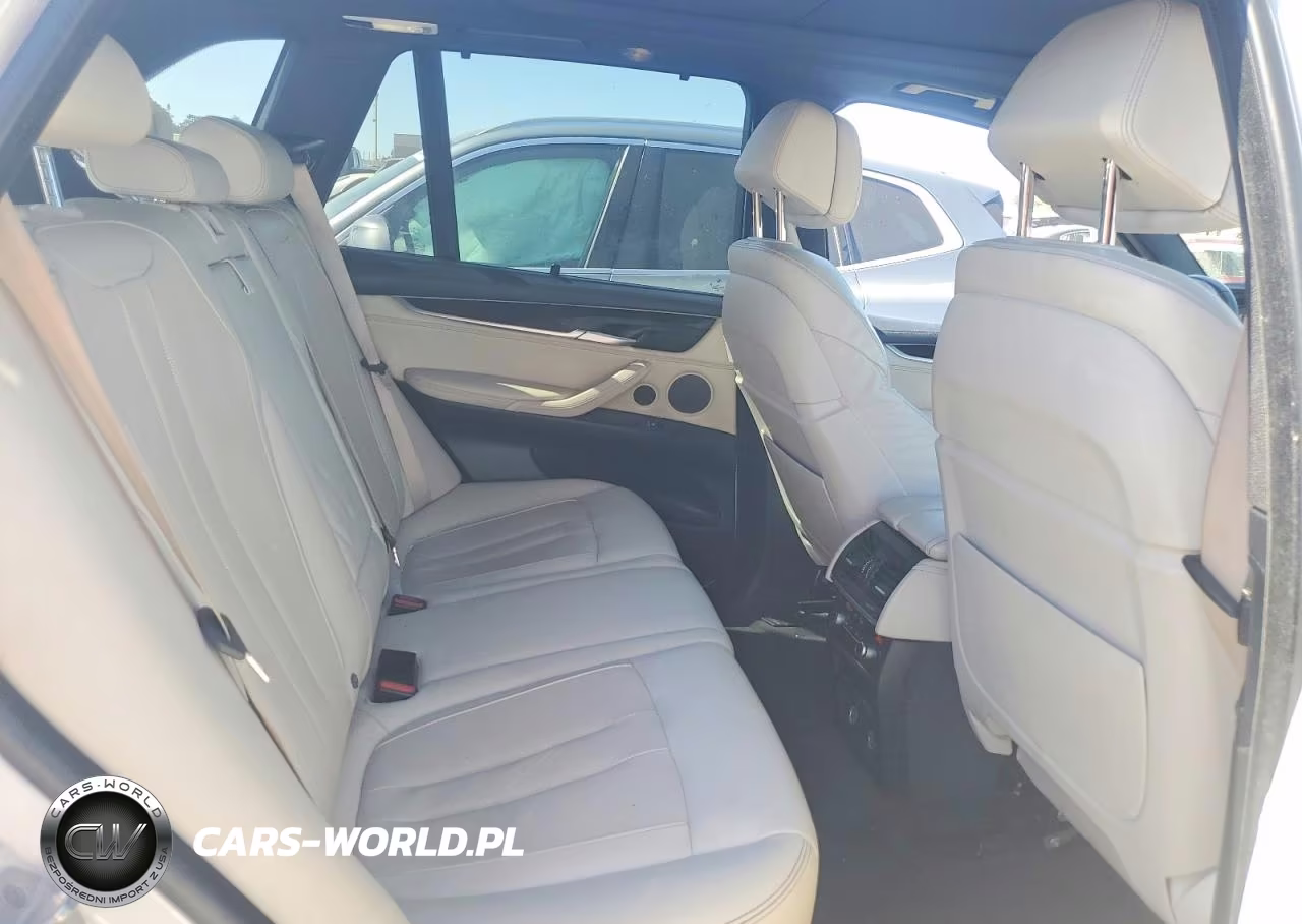 2018 BMW X5 xDrive35I VIN:5UXKR0C58J0X89682 - 11