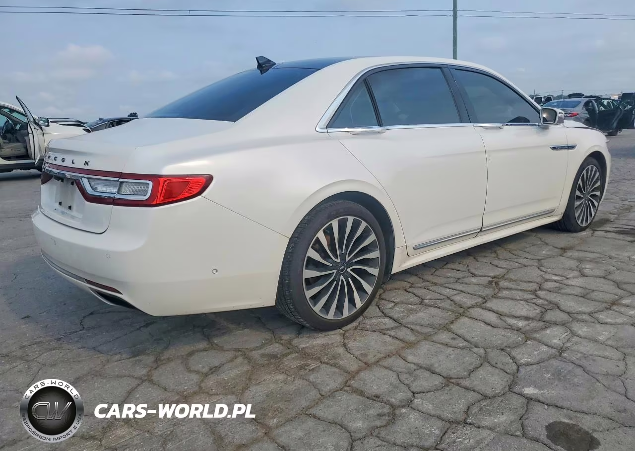 2018 Lincoln Continental Black Label VIN:1LN6L9BC9J5605759 - 3