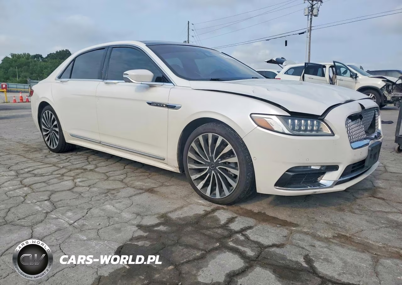 2018 Lincoln Continental Black Label VIN:1LN6L9BC9J5605759 - 4