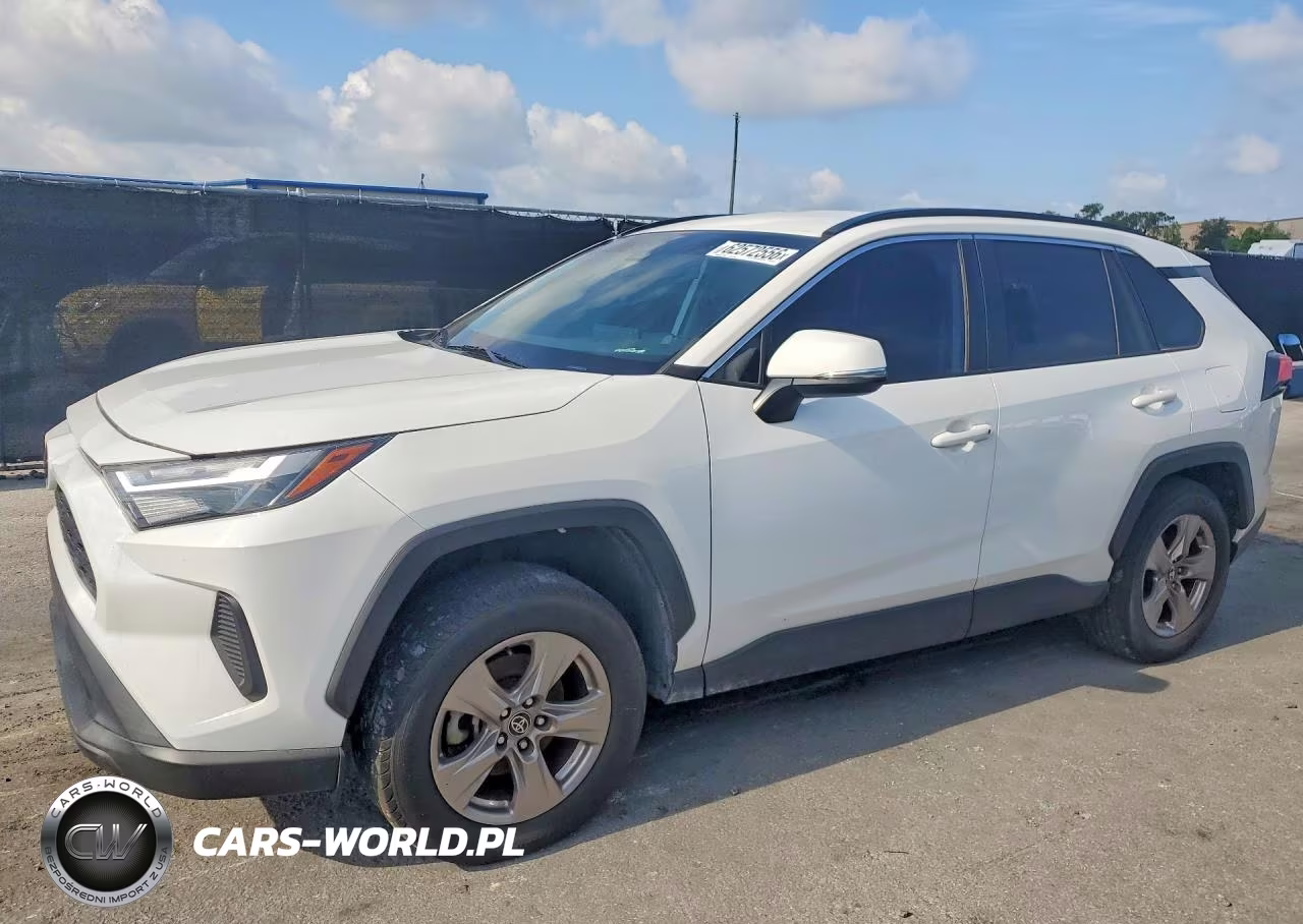 2022 Toyota Rav4 Xle – zdjęcie 1 z 13