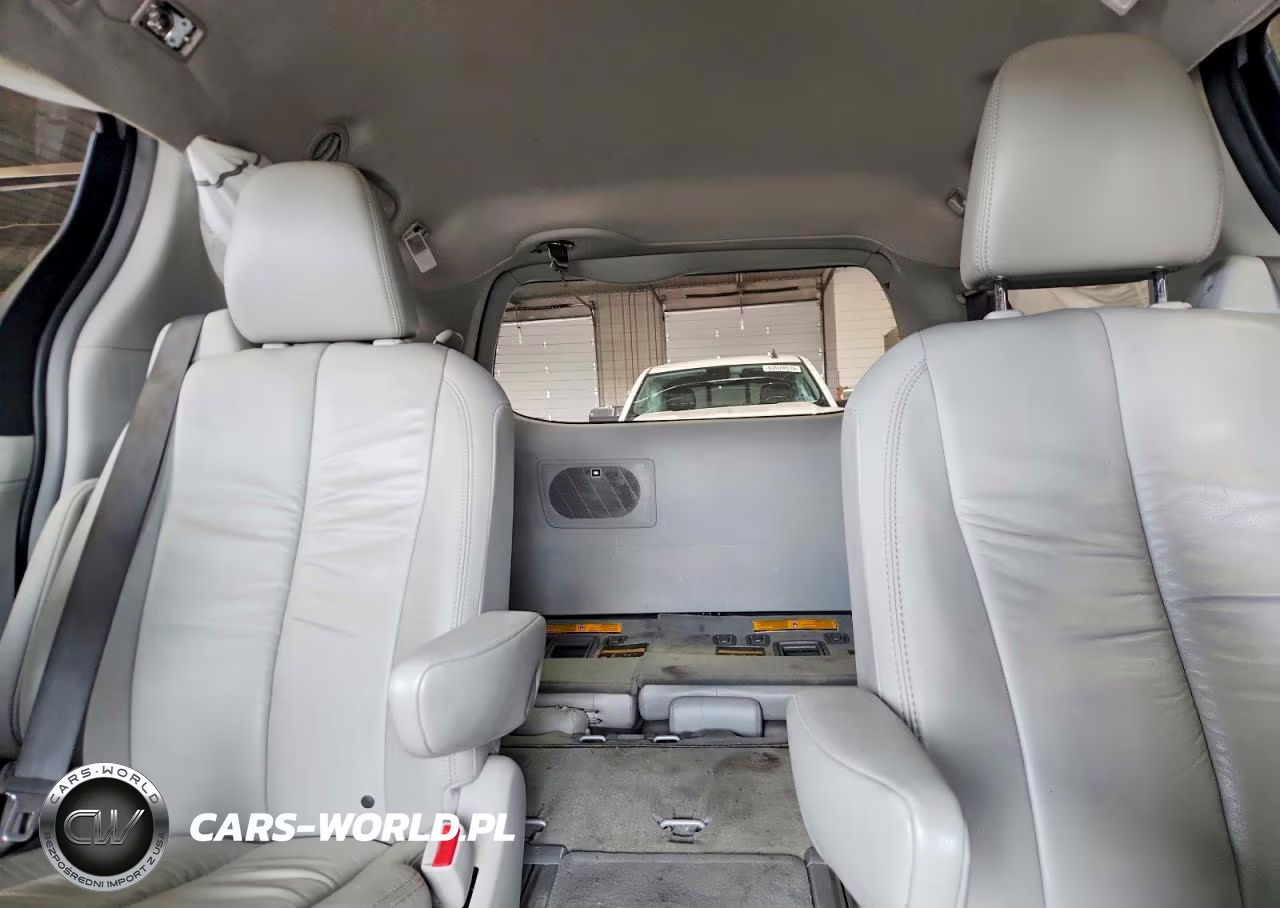 2011 Toyota Sienna Xle VIN:5TDDK3DC6BS029911 - 10