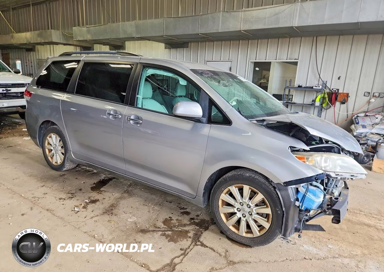 2011 Toyota Sienna Xle VIN:5TDDK3DC6BS029911 - 4