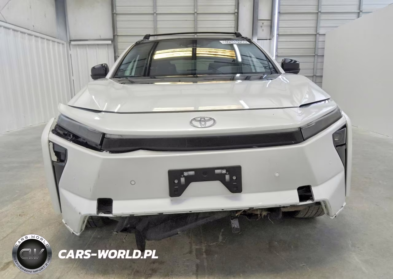 2026 Toyota Bz Xle Plus VIN:JTMBCAEB8TA005364 - 5