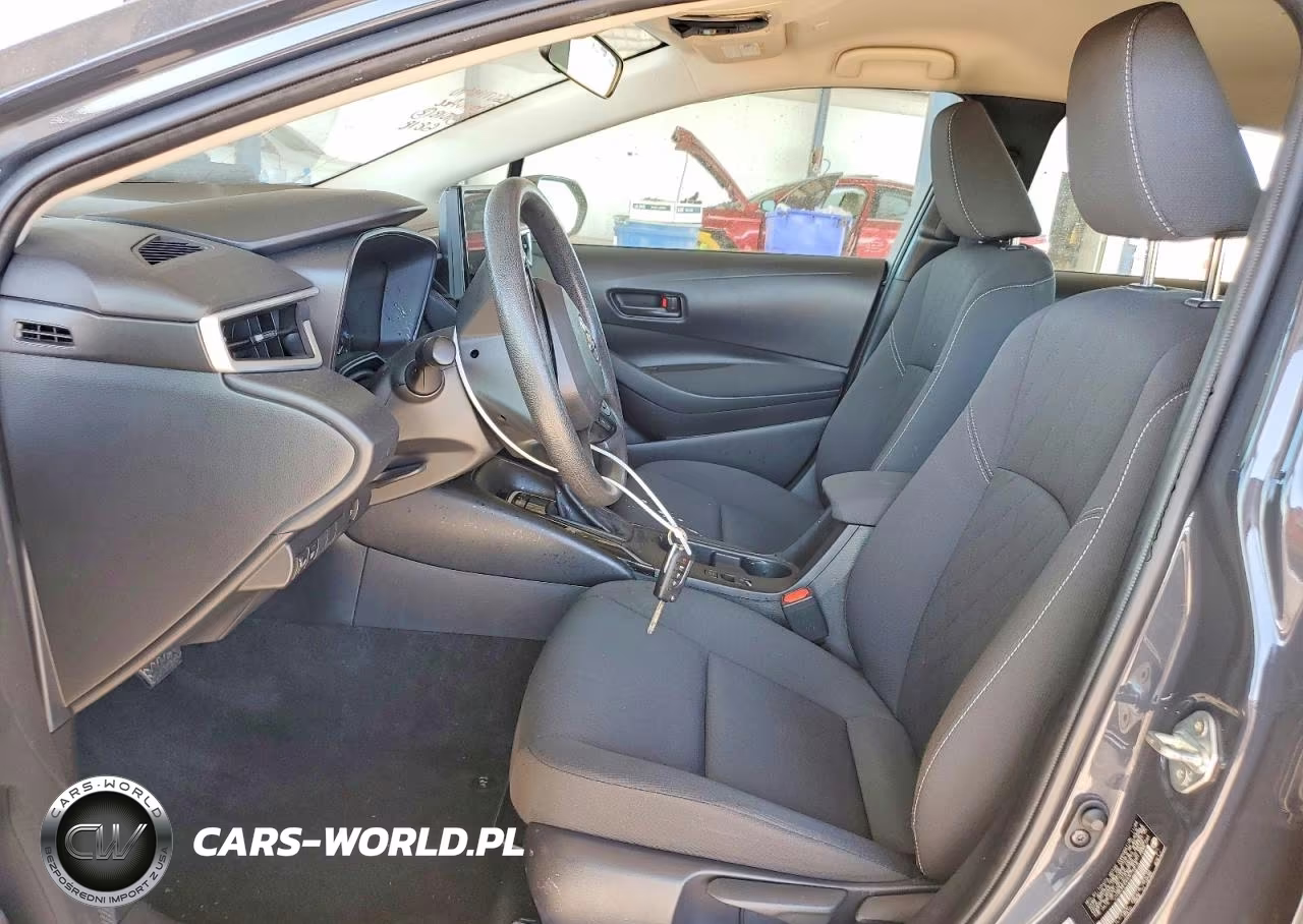 2025 Toyota Corolla VIN:JTDBCMFE6S3076818 - 7