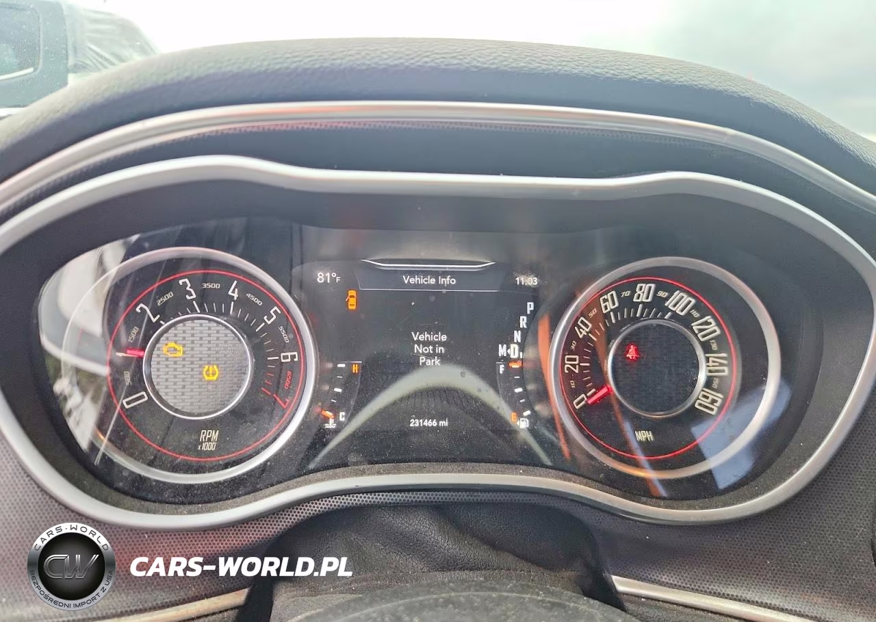 2015 Dodge Challenger Sxt Plus VIN:2C3CDZBG8FH733437 - 9