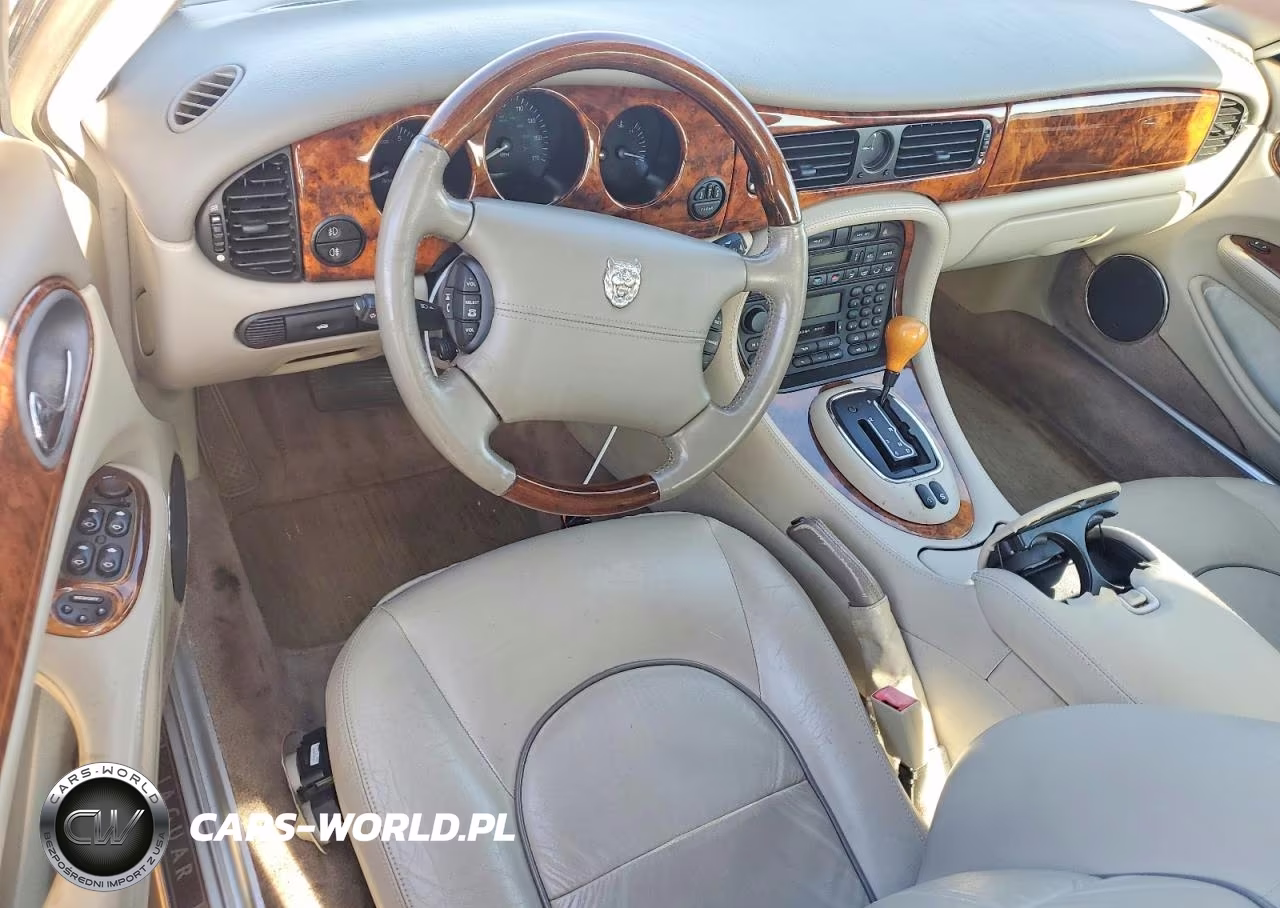 1998 Jaguar Vandenplas Majestic VIN:SAJKX6243WC833341 - 8
